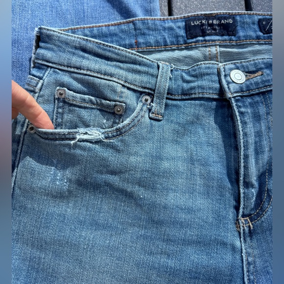 Lucky Brand Jeans Siena Boyfriend Mid Rise Jeans SZ 6/28 Azure Bay Wash - Picture 10 of 16
